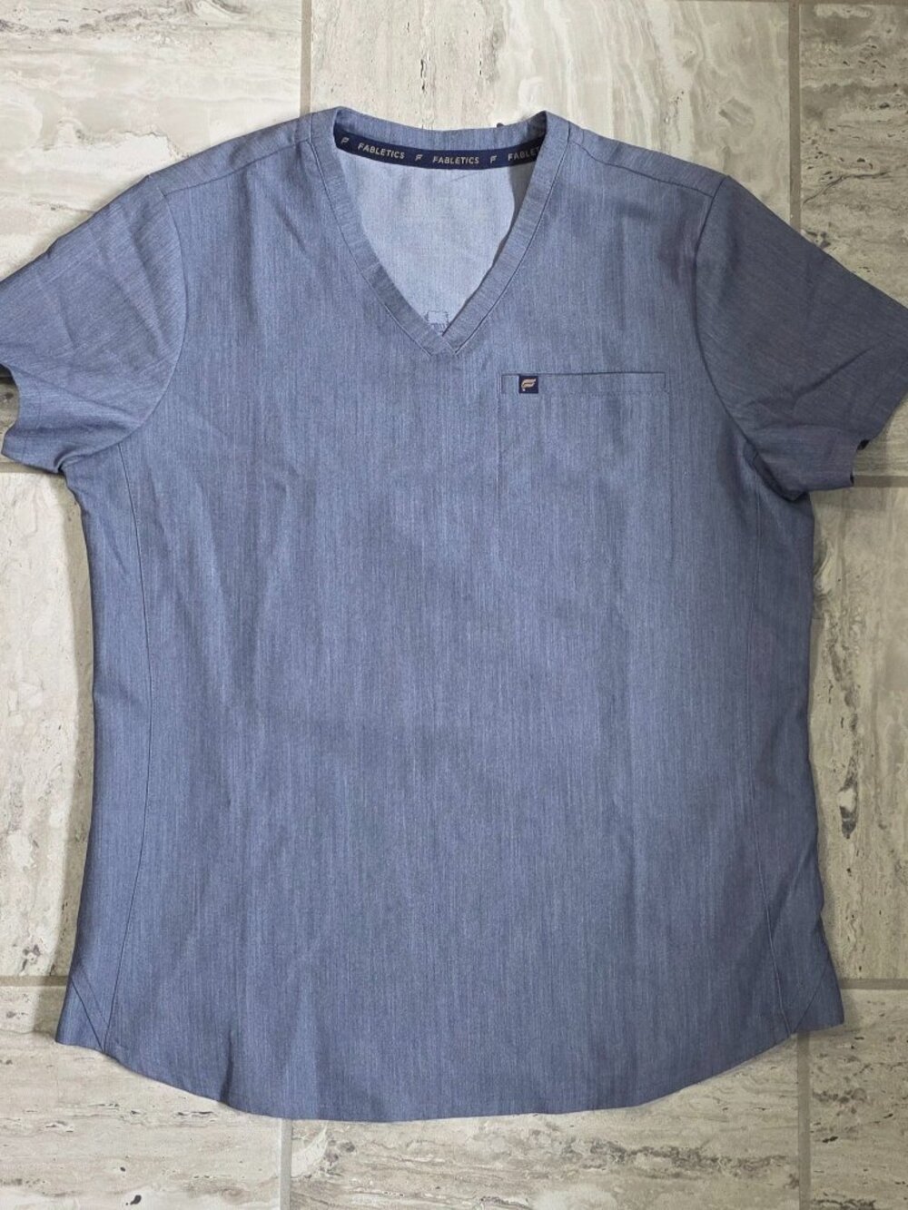 Fabletics Vital 1-Pocket Scrub Top - Indigo Heather